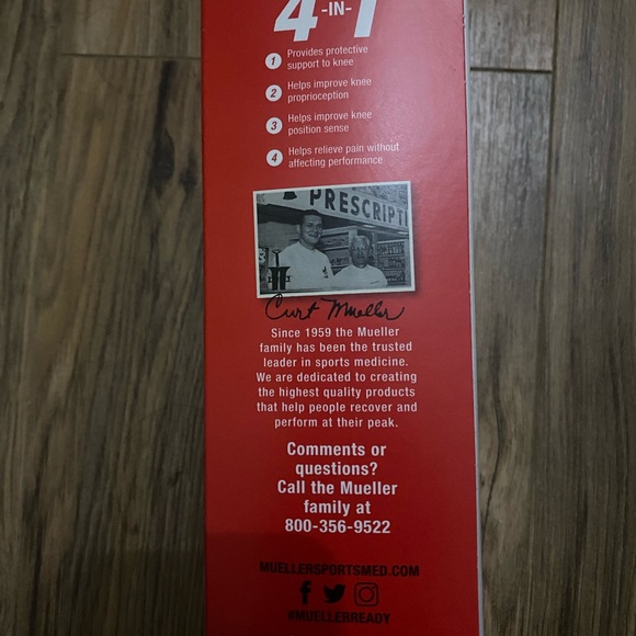 Mueller Adjustable knee support - Picture 3 of 4